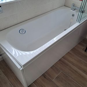 Solid Blue Amorina Acrylic Bath with front and end panels *TO CLEAR*