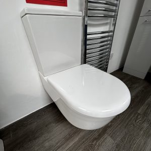 Laufen Pro WC Close Coupled Toilet and Seat *TO CLEAR*