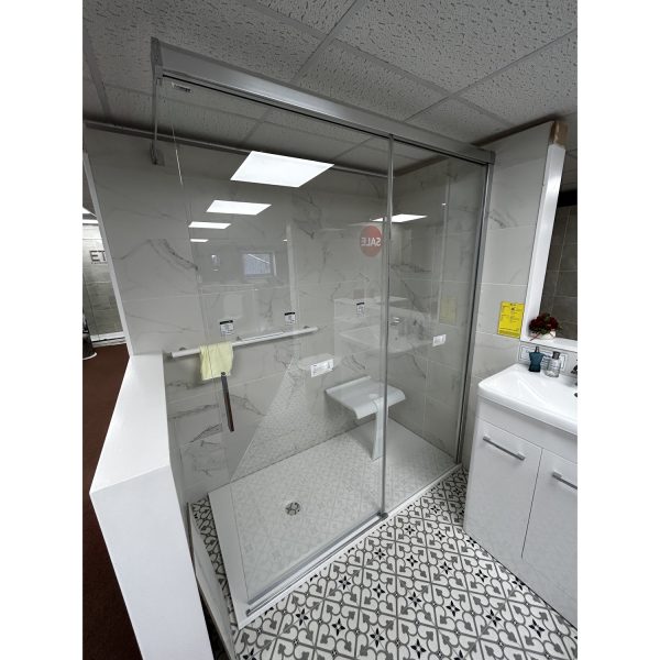 Leda Artweger Move Easy Access Walk-in Shower Enclosure with sliding door including tray *TO CLEAR* - Image 2