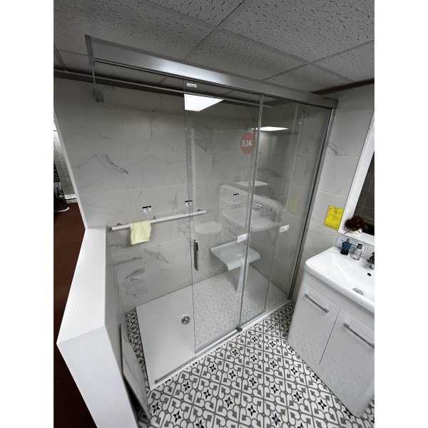 Leda Artweger Move Easy Access Walk-in Shower Enclosure with sliding door including tray *TO CLEAR*