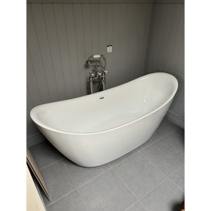 Heritage Pomeroy Freestanding Acrylic Double Ended Bath with Bath Shower Mixer Tap *TO CLEAR*